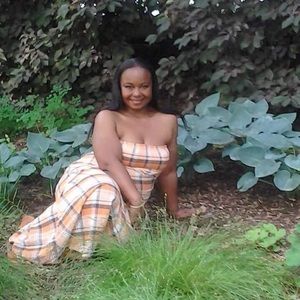 Meet your Posher, Fatima